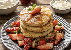 Extra rychlé lívance (Lívance s jahody)