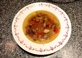 Hovězí vývar s játrovou rýží