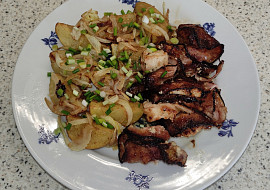 Kuřecí kousky s goudou v anglické slanině