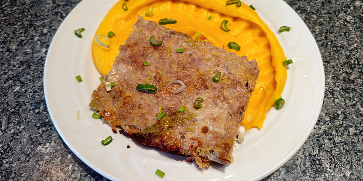 Pečený kapusťák s bramborovo-dýňovou kaší