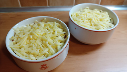 Sýrovo-rajčatová salsa s nachos