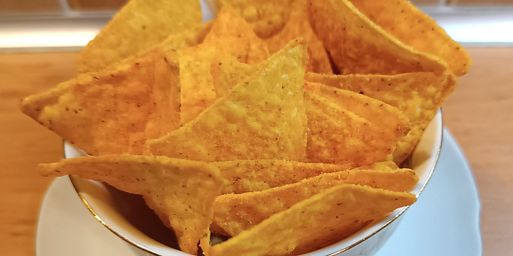 Sýrovo-rajčatová salsa s nachos