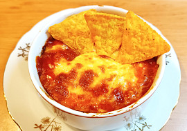 Sýrovo-rajčatová salsa s nachos