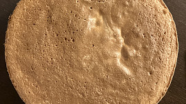 Nadýchaný piškotový korpus