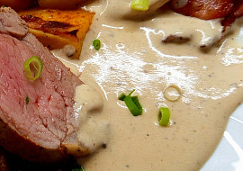 Pepřovo-hořčicová omáčka nejen k masu