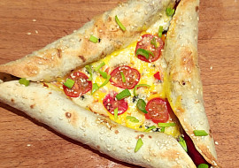 Zapečená tortilla jinak (párky, vejce, šunka, sýr)