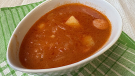 Kapustová polévka jako zelňačka