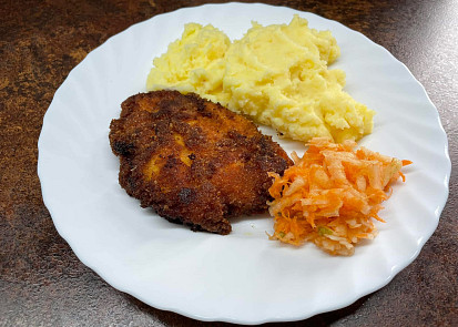 Kuřecí řízek marinovaný v zakysané smetaně