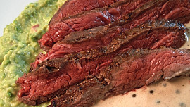 Rump steak v bylinkách