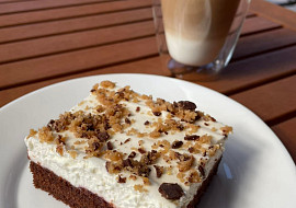 Jednoduché řezy s krémem ze zakysané smetany a šlehačky