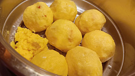 Lehké bramborové knedlíky s houskou