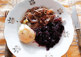 Lehké bramborové knedlíky s houskou