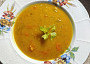 Polévka z červené čočky s kurkumou