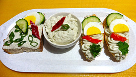 Pomazánka z nivy, taveného sýra a majonézy