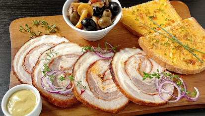 Studená roláda z bůčku