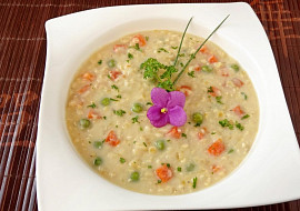 Thajská čočková polévka