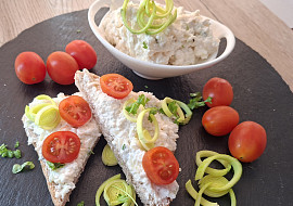 Tvarohová pomazánka s tvarůžky a pórkem