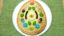 Velikonoční linecký koláč ve tvaru vejce