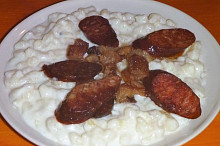 Veľa bryndze, opečená slanina aj klobása...nebíčko v ústach.