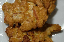 Z bravčového stehna u nás dnes, chutia teplé i studené. Večer pripravím, nechám odstáť ana obed smažím.