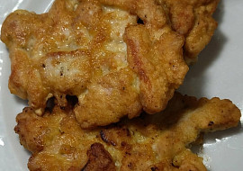 Čínské placičky (Z bravčového stehna u nás dnes, chutia teplé i studené. Večer pripravím, nechám odstáť ana obed smažím.)