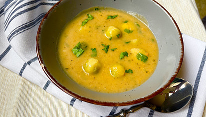 Kmínová polévka s růžičkovou kapustou