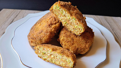 Kuřecí karbanátky s kapustou a sýrem