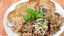 Labužnické bramboráčky s vepřovou směsí