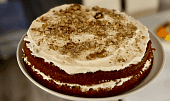 Lehoučký mrkvový dort s mascarpone a ricottou