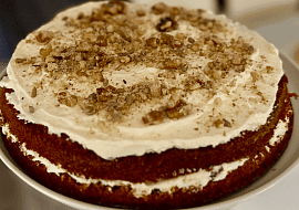 Lehoučký mrkvový dort s mascarpone a ricottou