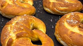 Louhované pivní preclíky