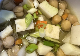 Zeleninová polévka s cizrnou (Zeleninová s cizrnou ♥️)