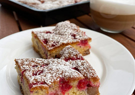 Banánová bublanina s   mix ovocem