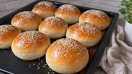 Hamburgerové bulky (včetně celozrnné varianty)