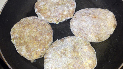 Hovězí karbanátky plněné sýrem