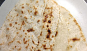 Indický naan s česnekem (Pečené na suchej platni)