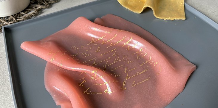 Jedlá čokoládová látka