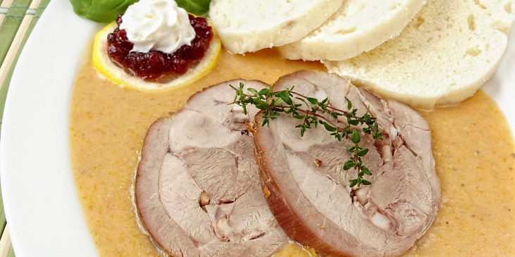 Krůtí roláda na způsob svíčkové