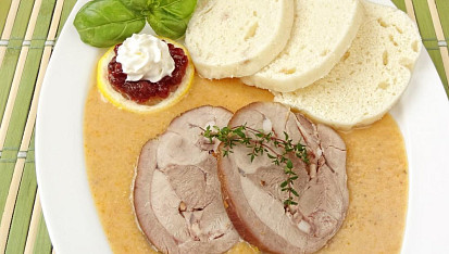 Krůtí roláda na způsob svíčkové