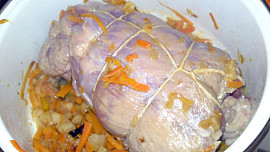 Krůtí roláda na způsob svíčkové