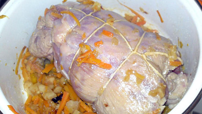 Krůtí roláda na způsob svíčkové