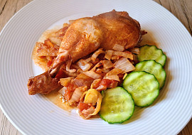 Uzené kuřecí stehno pečené na zelenině