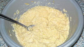 Sladké jablečné placičky s bílým vínem