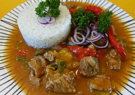 Gulášek z vepřového plecka