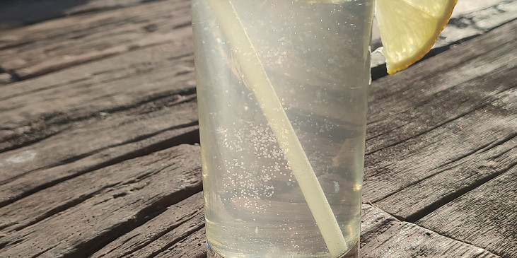 Bezovinea (Bezový drink s Vineou)