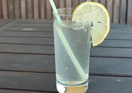 Bezovinea (Bezový drink s Vineou)