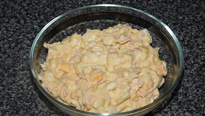 Hermelínový salát se šunkou