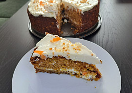 Mrkvový dort s krémem