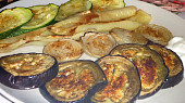 Pečený lilek, cuketa, paprika, cibule