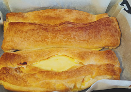 Štrúdl s tvarohem (Čerstvě pečené)